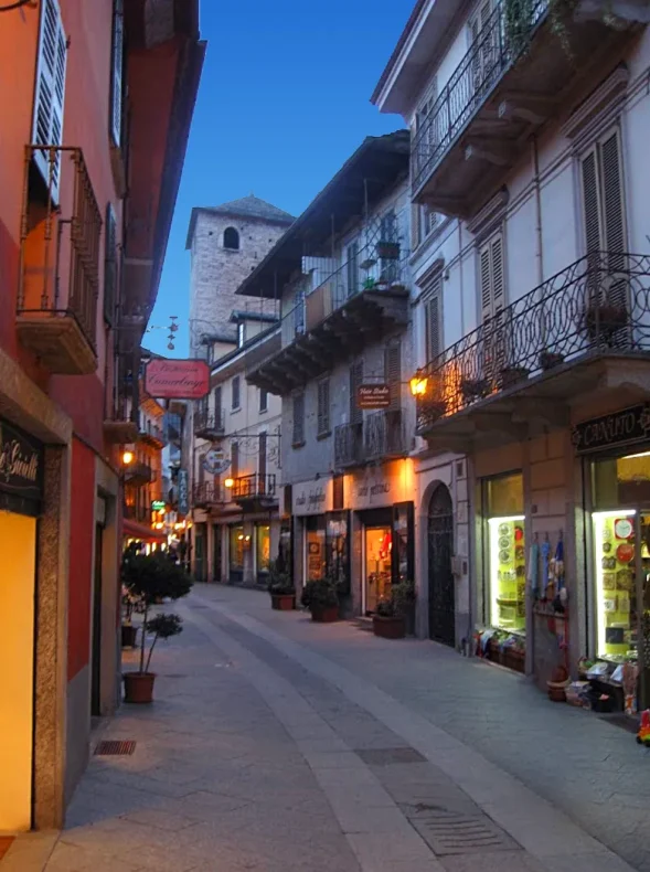 Via Briona, la via più caratteristica di Domodossola