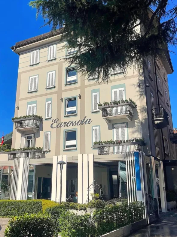 Facciata esterna dell'Hotel Eurossola