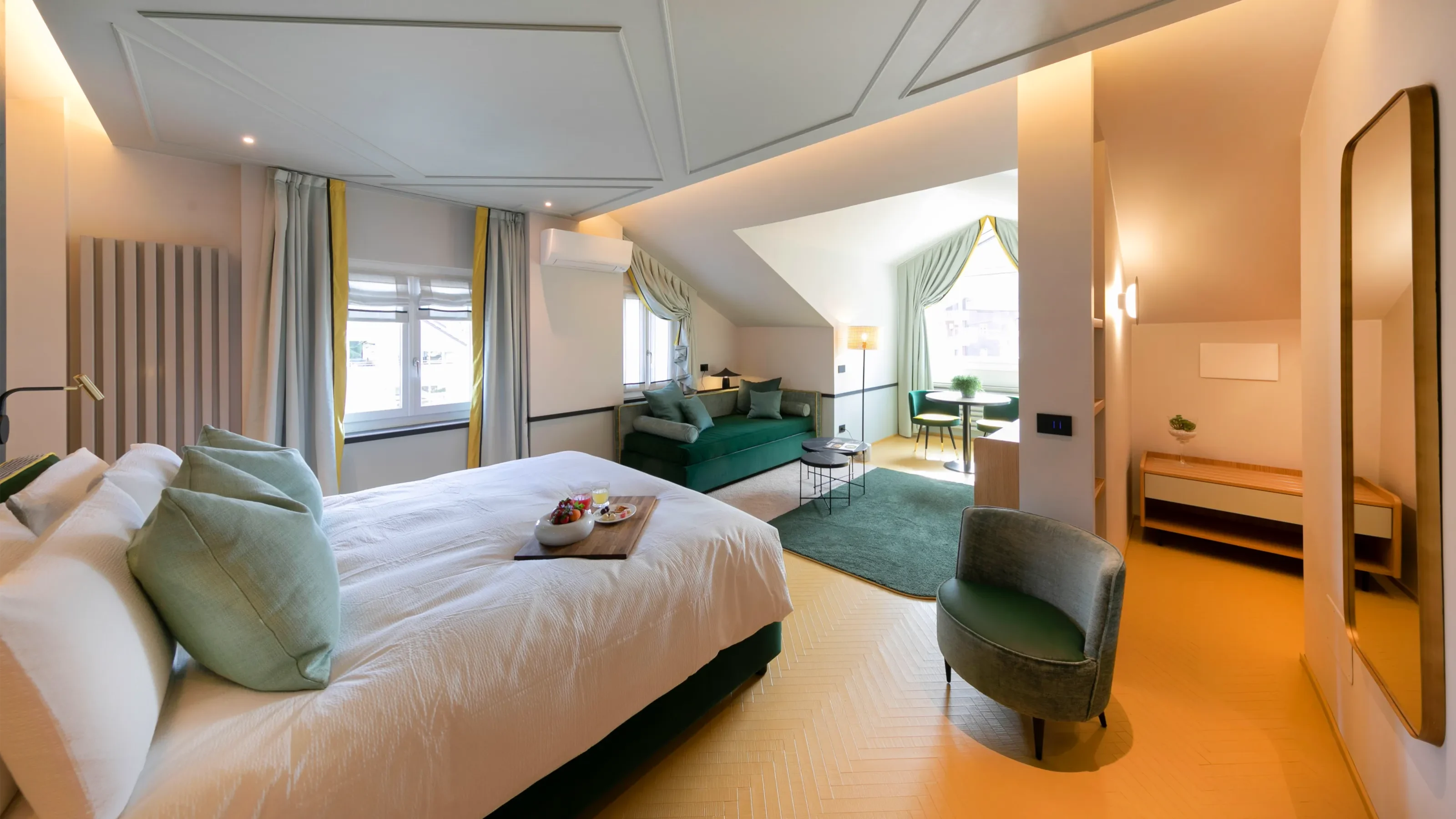 Junior Suite dell'Hotel Eurossola, vista d'insieme della camera